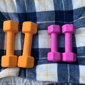 2 pair dumbell set that will be a great way to start your fitness journey